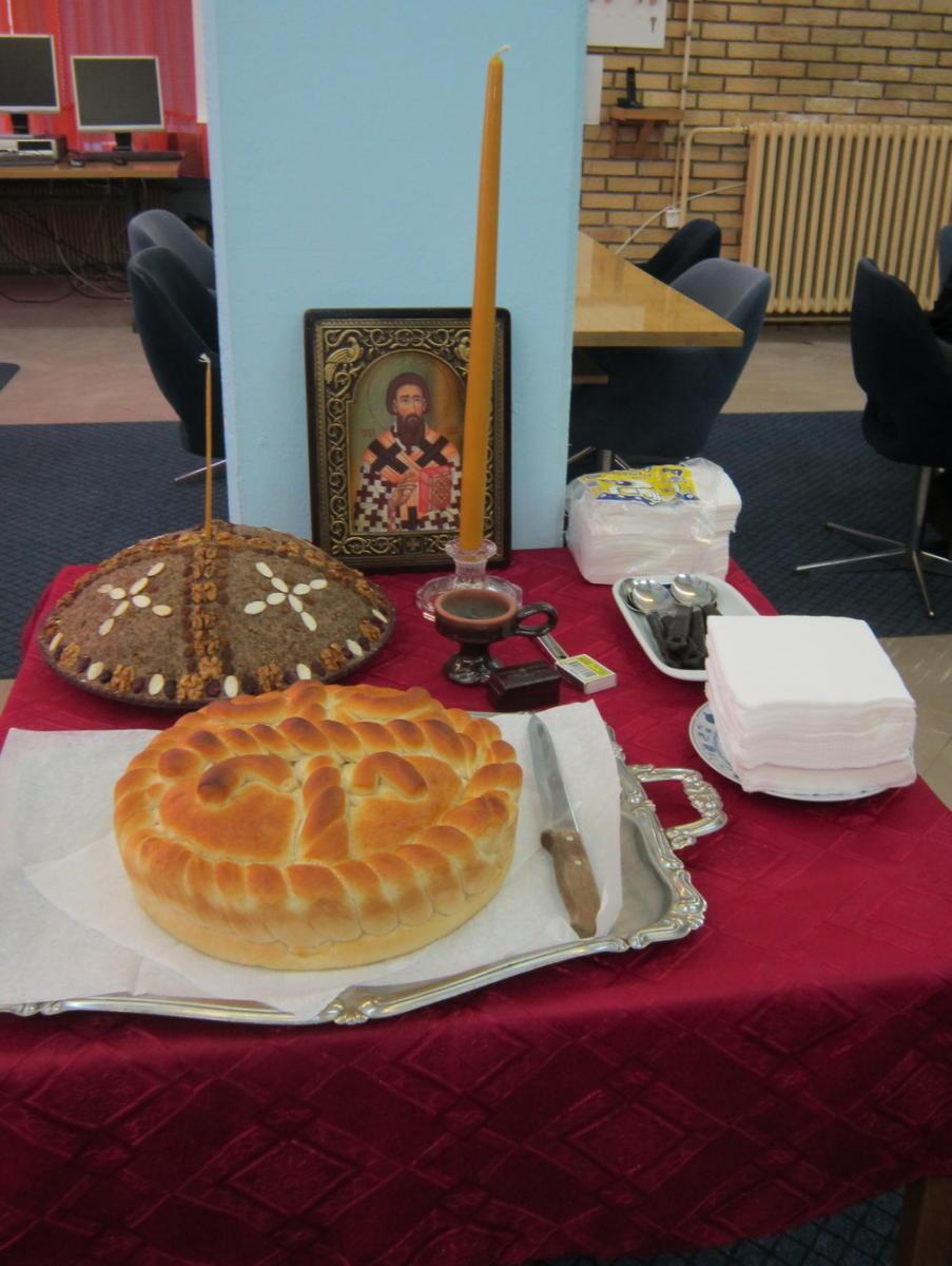 Резање славског колача